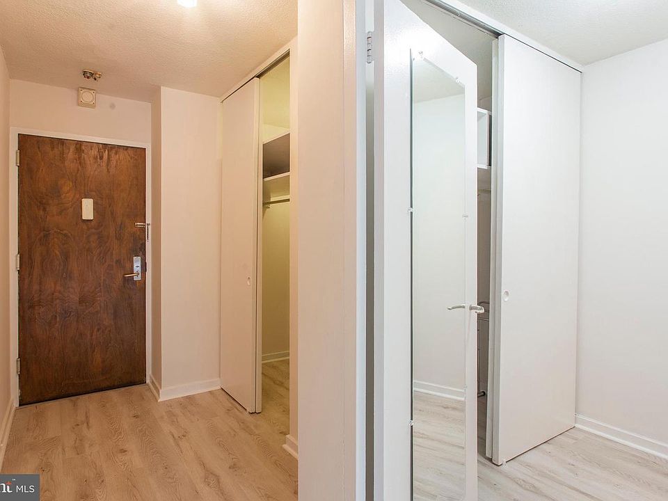 1st image of 604-36 S Washington Sq #304