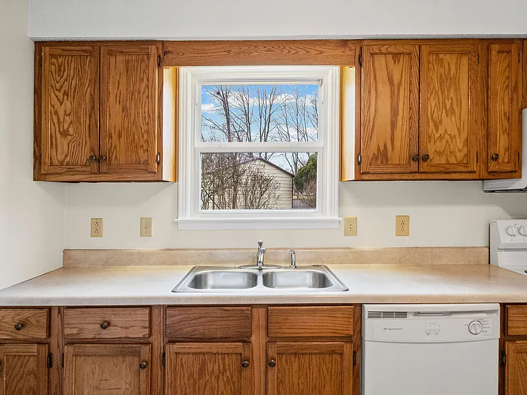 1128 Tobacco Rd — Photo 9
