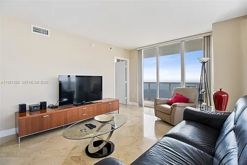 1830 S Ocean Dr Photo 1