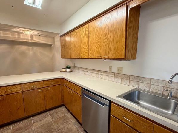 211 Summertree Ln
