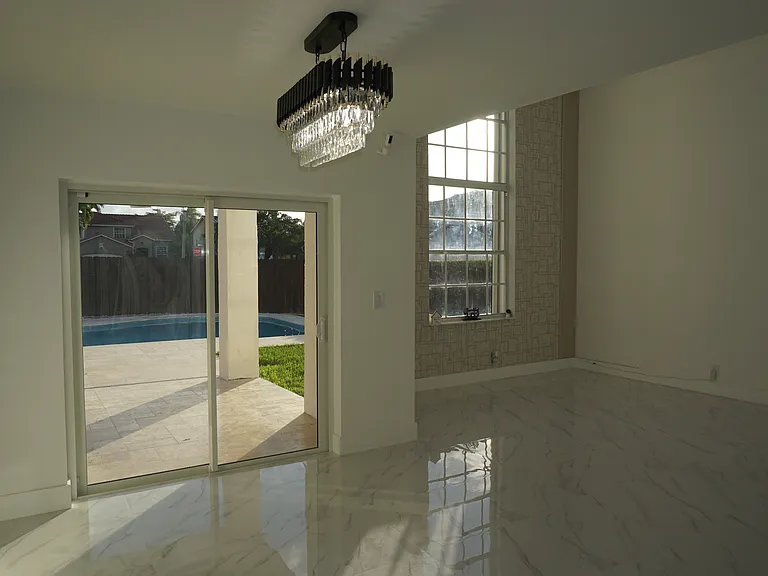 15614 SW 110th Ter — Photo 12
