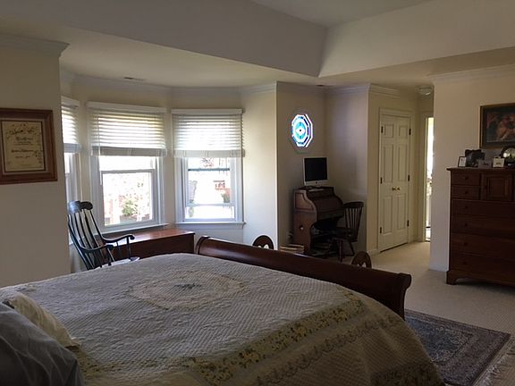 4th image of 913 Keeling Dr