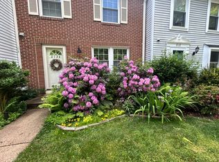 2124 Glenn Spring Ct, Falls Church, VA 22043