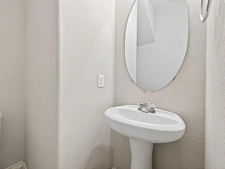 1326 Seagler Pond Ln — Photo 26