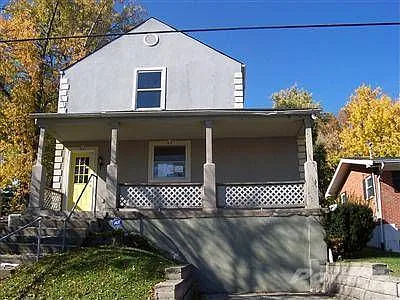 608 Orchard St photo 1