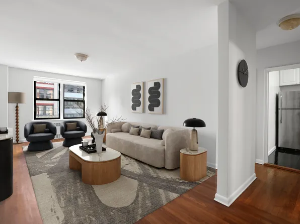 108 West 15th Street image 1 of 7