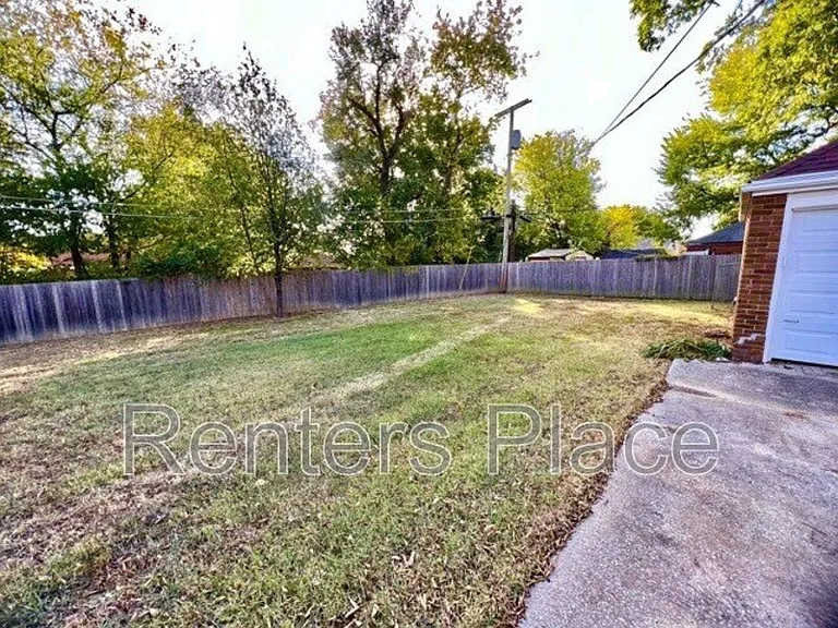 2233 N Denver Blvd — Photo 19