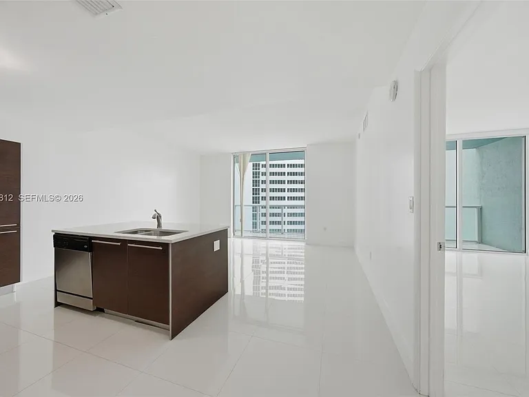 1900 N Bayshore Dr #2207 — Photo 3