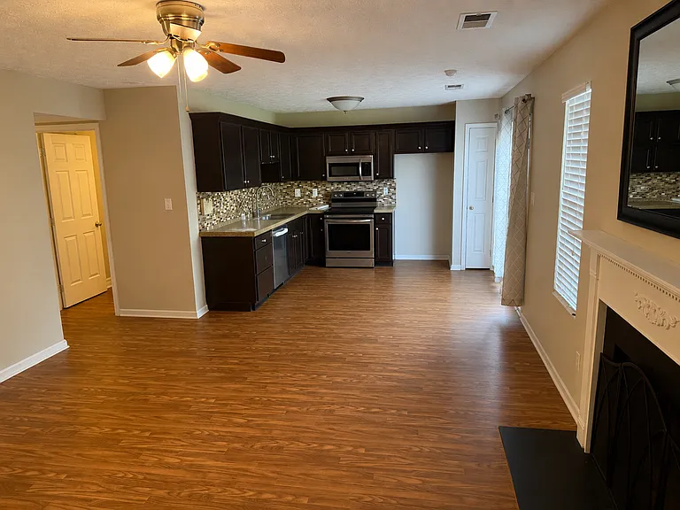 2100 Call Dr — Photo 3