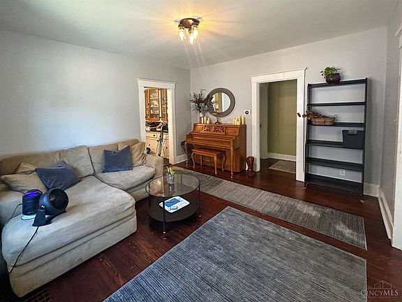 4th image of 6248 Sturdy Ave