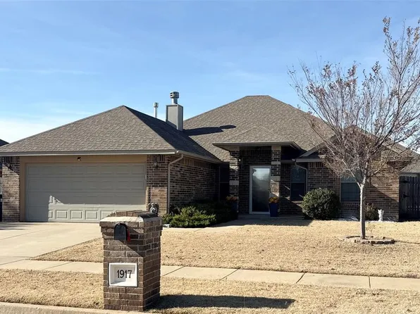 1917 Hebron Ct, Yukon, OK 73099