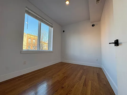 Rented by Pear NYC LLC | media 1
