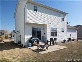 1st image of 7 Julie Dr
