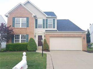 8641 Westfield Park Dr, Olmsted Township, OH 44138