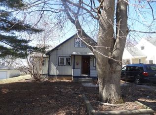 1915 Eastmoreland Ave, Rockford, IL 61108