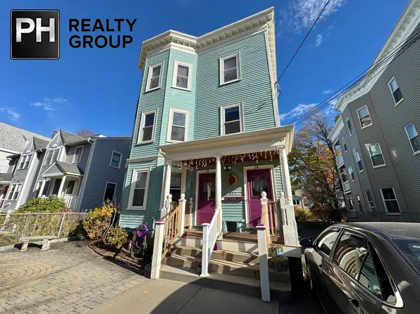 26 Melendy Ave #2, Watertown, MA 02472