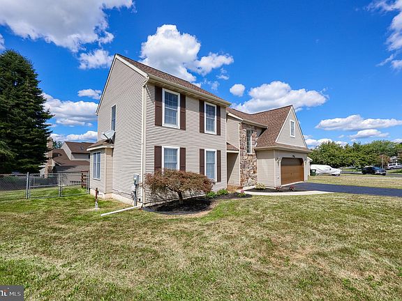 2nd image of 507 Heritage Dr