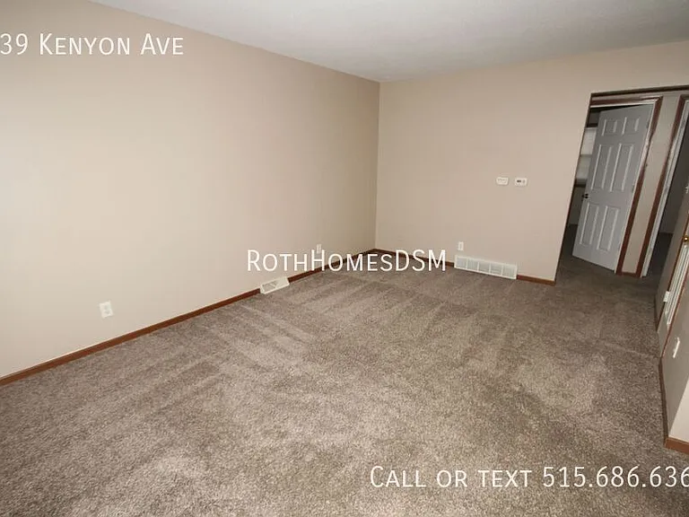 939 Kenyon Ave — Photo 6