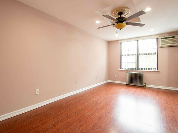4th image of 48-19 45th St #3