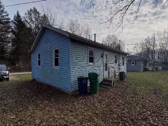 2nd image of 1104 Poplar Dr