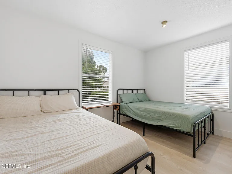 2304 Bethune Ave — Photo 6