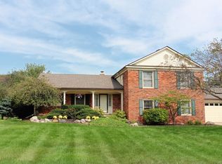 25236 Hopkins Rd, Farmington Hills, MI 48335