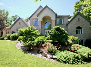19175 Blue Ridge Ct, Brookfield, WI 53045