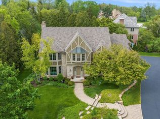 16480 Brehon Ln, Brookfield, WI 53005