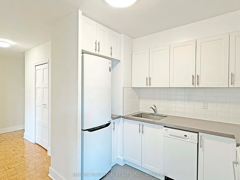 485 Huron St #801 — Photo 6