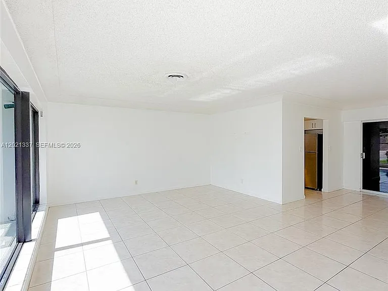 1650 NW 26th Ter — Photo 3