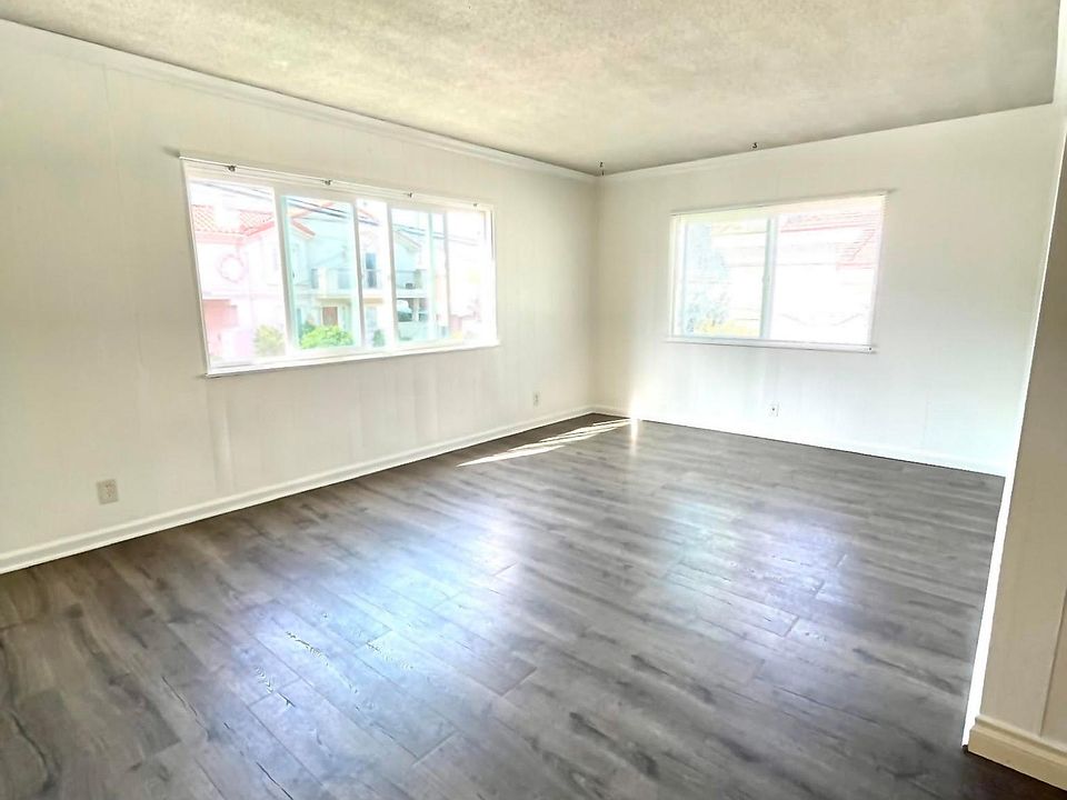 Living/Dining area