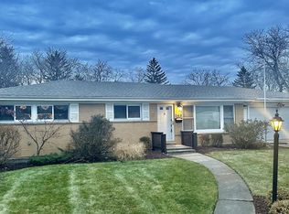 243 Flora Ave, Glenview, IL 60025