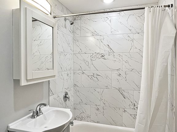 4th image of 516 Des Plaines Ave APT 5A