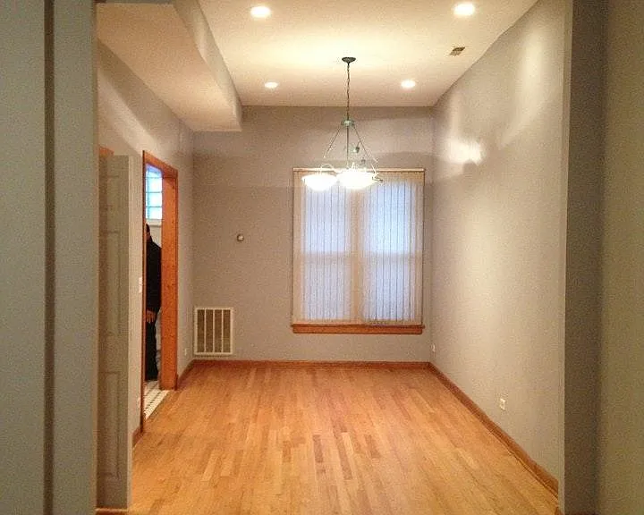 2438 W Flournoy St #2 — Photo 4