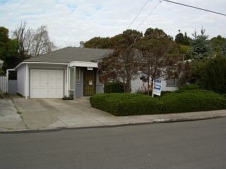 1st image of 2415 Greenwood Dr