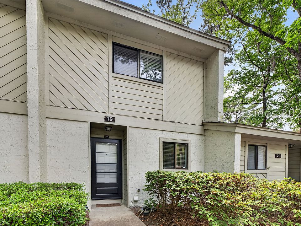 1st image of 96 Mathews Dr APT 19