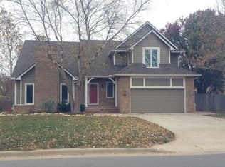 642 N Glendevon Rd, Andover, KS 67002
