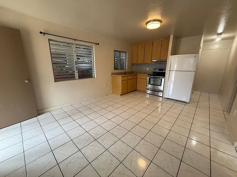 234 Oneawa St #B — Photo 3