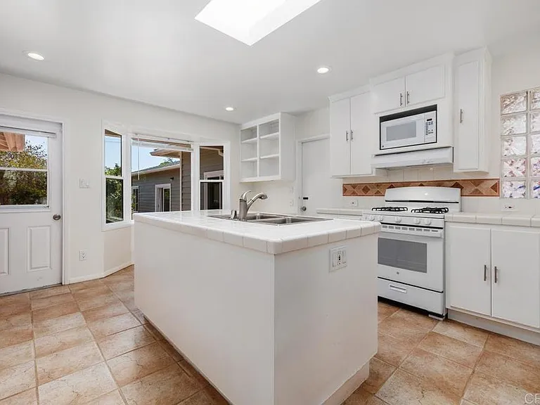 6014 Beaumont Ave — Photo 11
