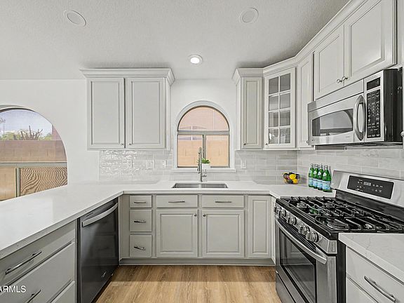 2nd image of 3025 S WOODRUFF --