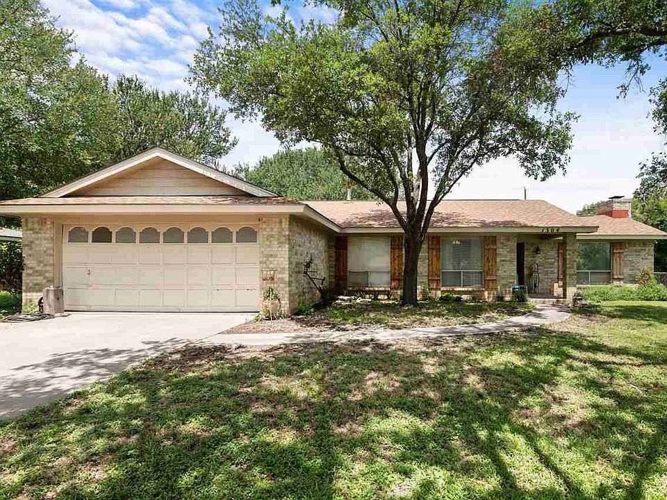 1st image of 1304 Post Oak Cir