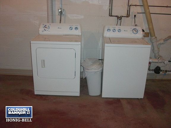 5th image of 503 S East St