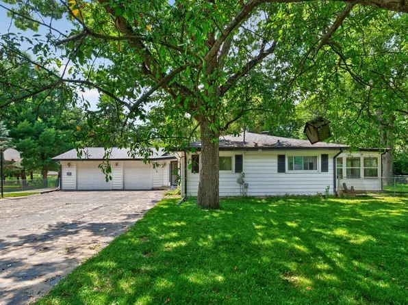 13776 Beaver Dr, Roscoe, IL 61073