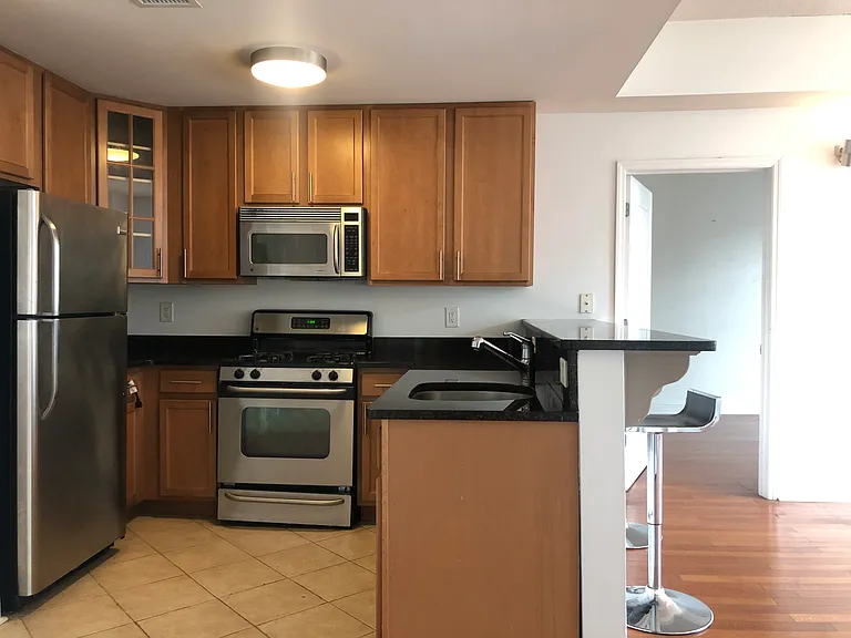 4315 Park Ave #5E — Photo 1