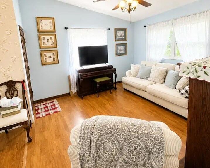Listing photo 5