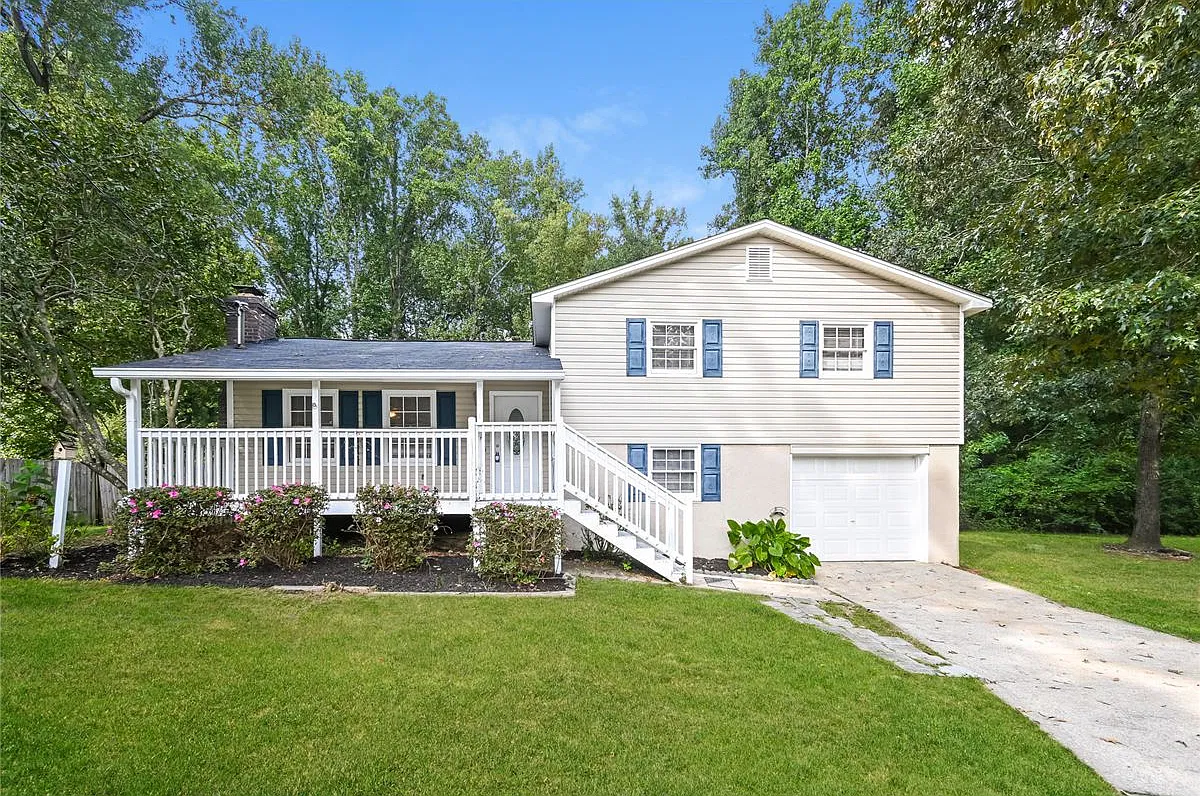 72 Trace Chain Ct — Photo 1