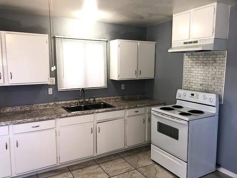 1341 Oahu St #B — Photo 5