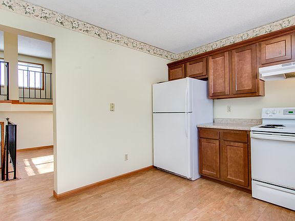 3rd image of 7746 Kentucky Cir N
