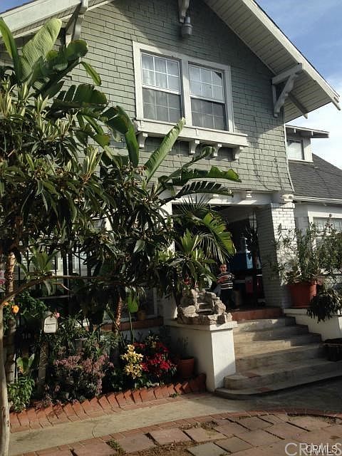 1st image of 916 N Alvarado St