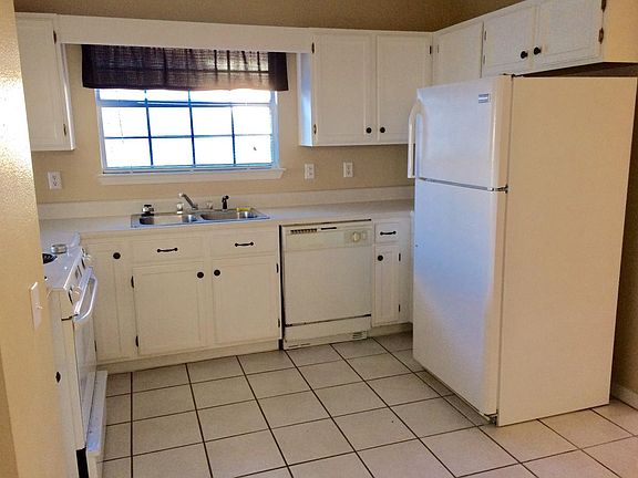3rd image of 1364 Jasper St